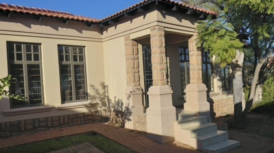 To Let 3 Bedroom Property for Rent in Pentagon Park Free State